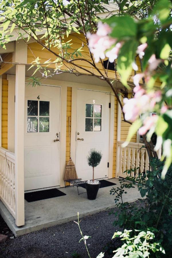Villa Sol B&B And Hostel Borgholm Bagian luar foto
