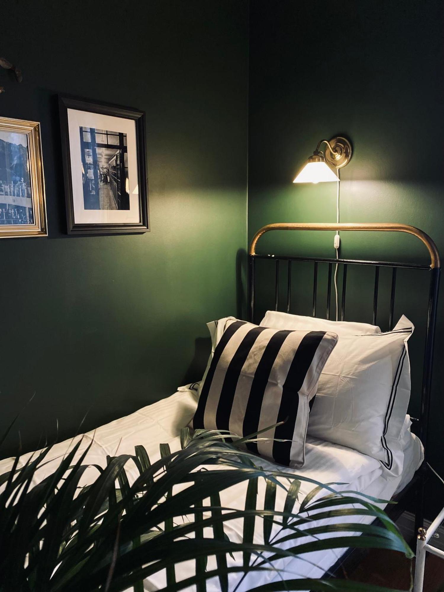 Villa Sol B&B And Hostel Borgholm Bagian luar foto